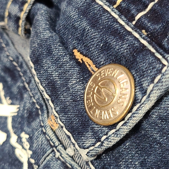 Seven7 - Picture 3 of 5